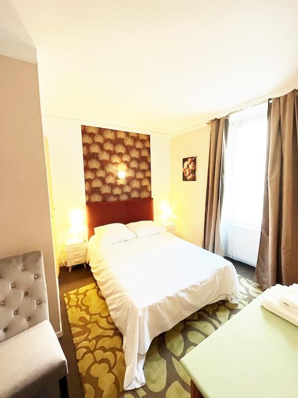 Hotel & Cantine De La Plage เลส์ซาบล์-โดล็อนน์ ภายนอก รูปภาพ