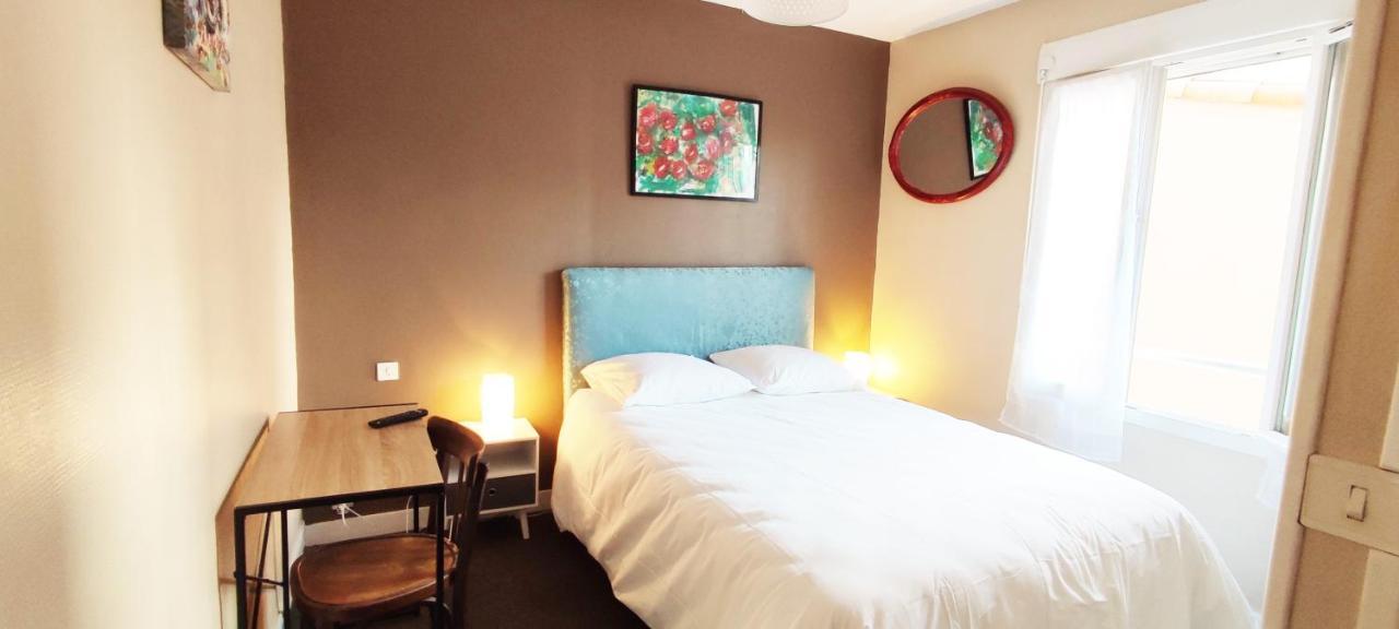 Hotel & Cantine De La Plage เลส์ซาบล์-โดล็อนน์ ภายนอก รูปภาพ