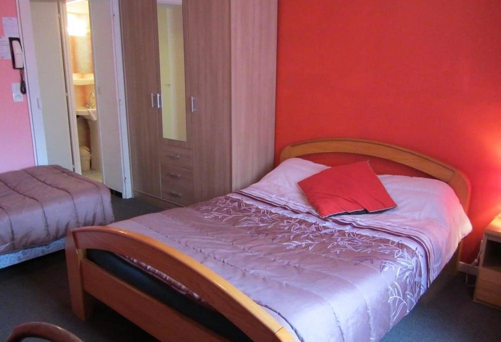 Hotel & Cantine De La Plage เลส์ซาบล์-โดล็อนน์ ภายนอก รูปภาพ